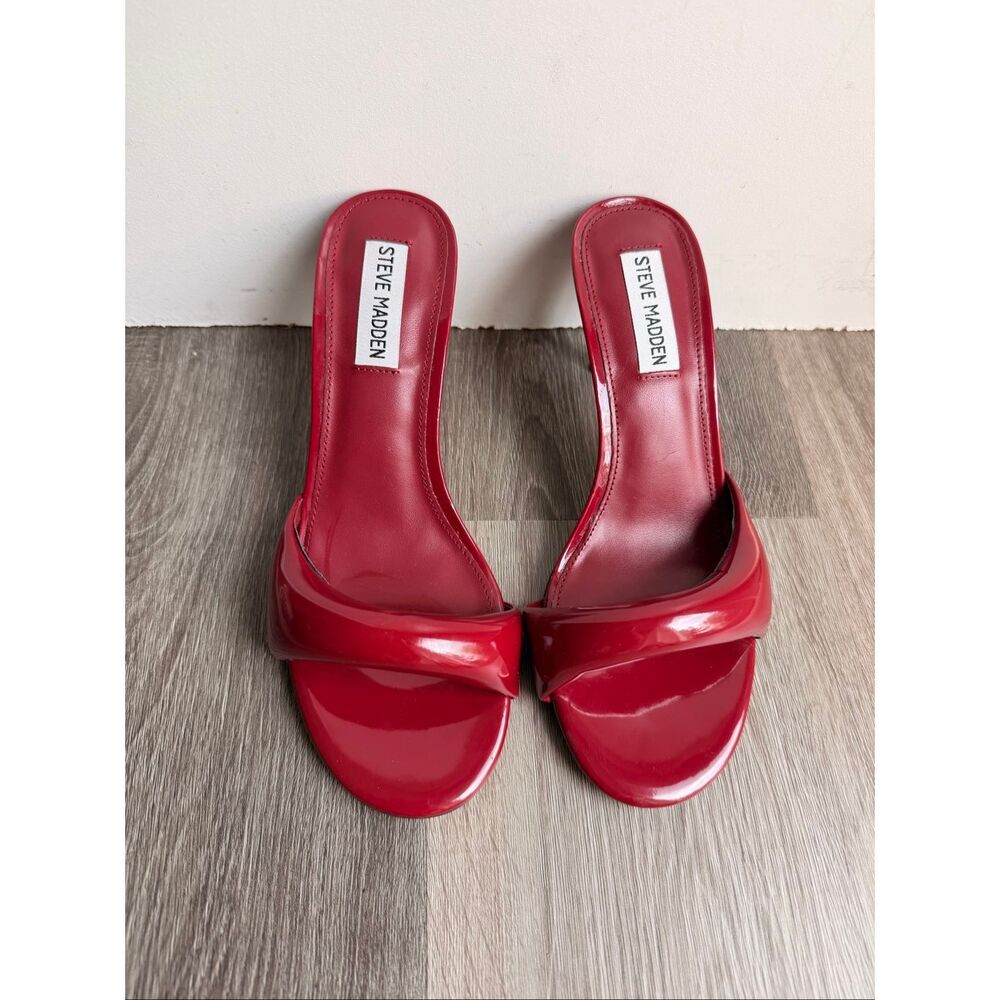 Steve Madden Pennyy Sandal In Red Patent Size US 8 $110 - Picture 8 of 14